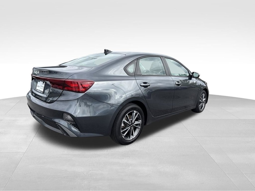 Certified 2024 Kia Forte LXS FWD image 7