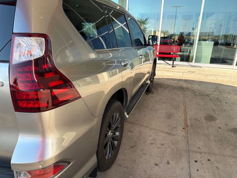 Used 2020 Lexus GX 460 Premium AWD/4WD image 21