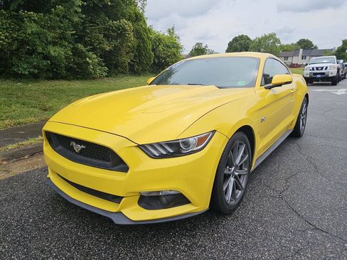 Used 2015 Ford Mustang GT Premium RWD image 3