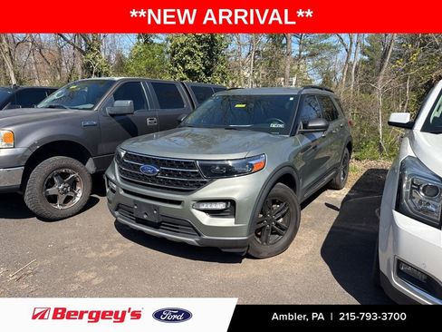 Used 2020 Ford Explorer XLT w/ Equipment Group 202A image 1