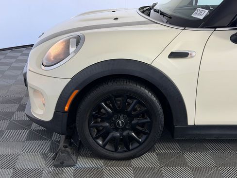 Used 2019 MINI Cooper 2-Door Hardtop image 11