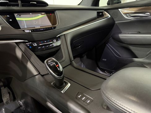 Used 2019 Cadillac XT5 Platinum AWD/4WD image 15