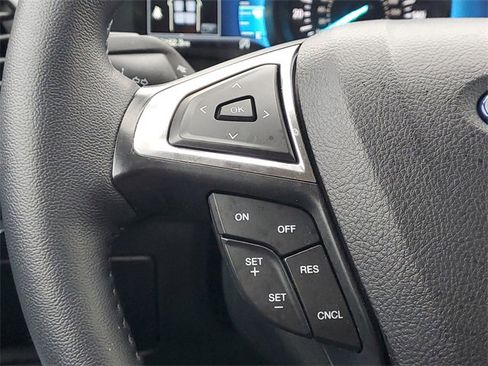 Used 2024 Ford Edge SEL w/ Sport Appearance Package image 18