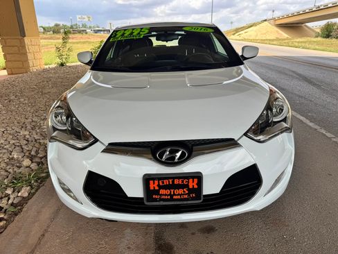 Used 2016 Hyundai Veloster w/ Option Group 02 FWD image 8