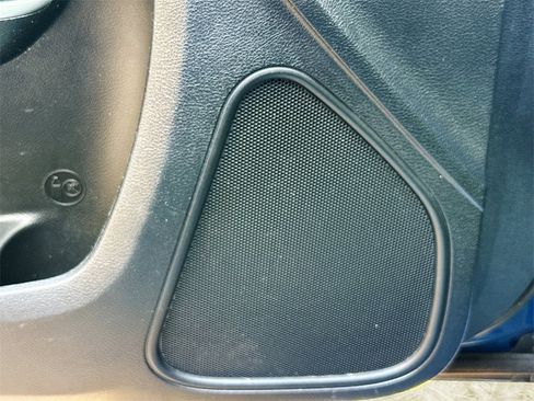 Used 2022 Chrysler 300 Touring w/ Sport Appearance Package image 19