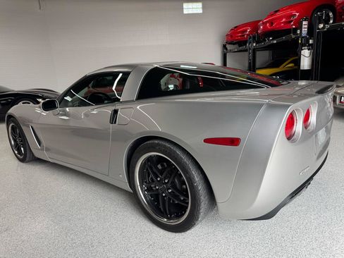 Used 2006 Chevrolet Corvette Coupe w/ Preferred Equipment Group RWD image 4
