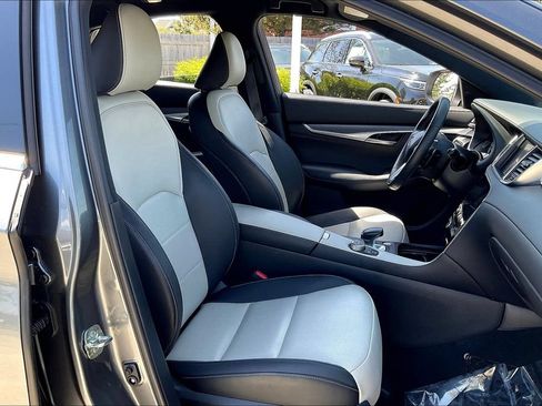 Certified 2023 INFINITI QX55 Luxe w/ Cargo Package AWD/4WD image 31