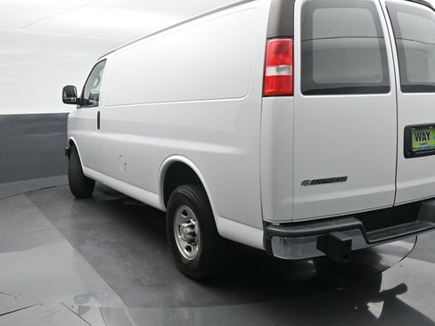 Used 2020 Chevrolet Express 2500 w/ Driver Convenience Package RWD image 4