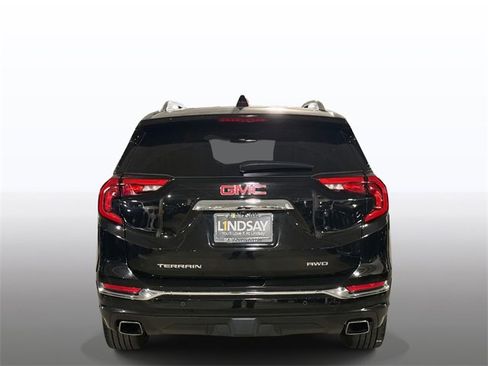 Used 2020 GMC Terrain Denali w/ Denali Premium Package image 11