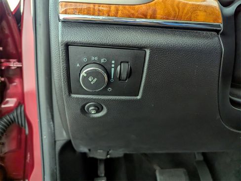 Used 2012 Jeep Grand Cherokee Overland image 27