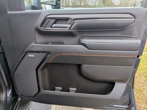 Used 2024 GMC Sierra 2500 AT4 w/ AT4 Premium Plus Package image 37