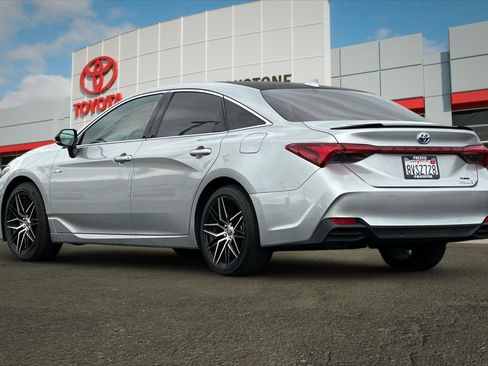 Used 2021 Toyota Avalon XSE w/ Carpet Mat Package (TMS) image 5