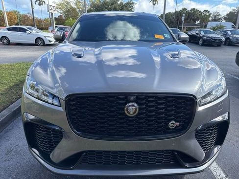 Used 2022 Jaguar F-PACE SVR image 2