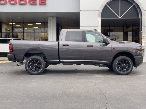 New 2026 RAM 2500 Big Horn AWD/4WD image 6