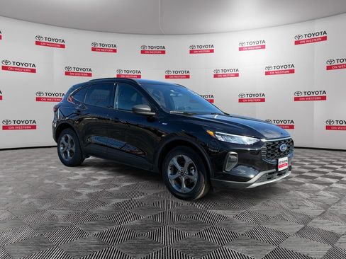 Used 2025 Ford Escape ST-Line AWD/4WD image 1