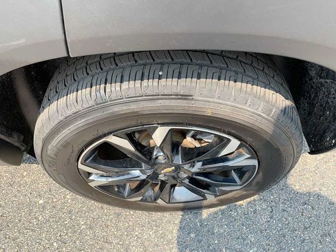 Certified 2021 Chevrolet TrailBlazer LT w/ Convenience Package FWD image 30