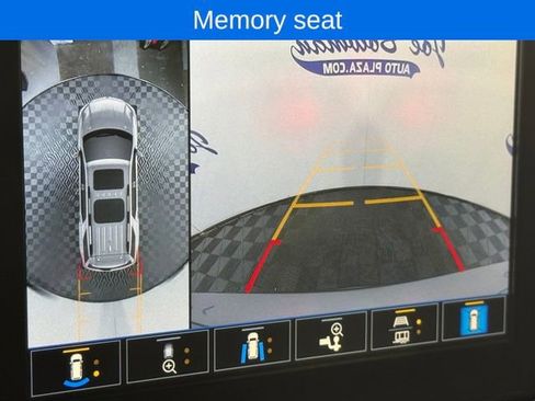 Used 2023 Chevrolet Traverse Premier image 23