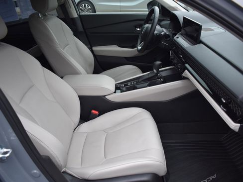 Used 2025 Honda Accord Touring image 14