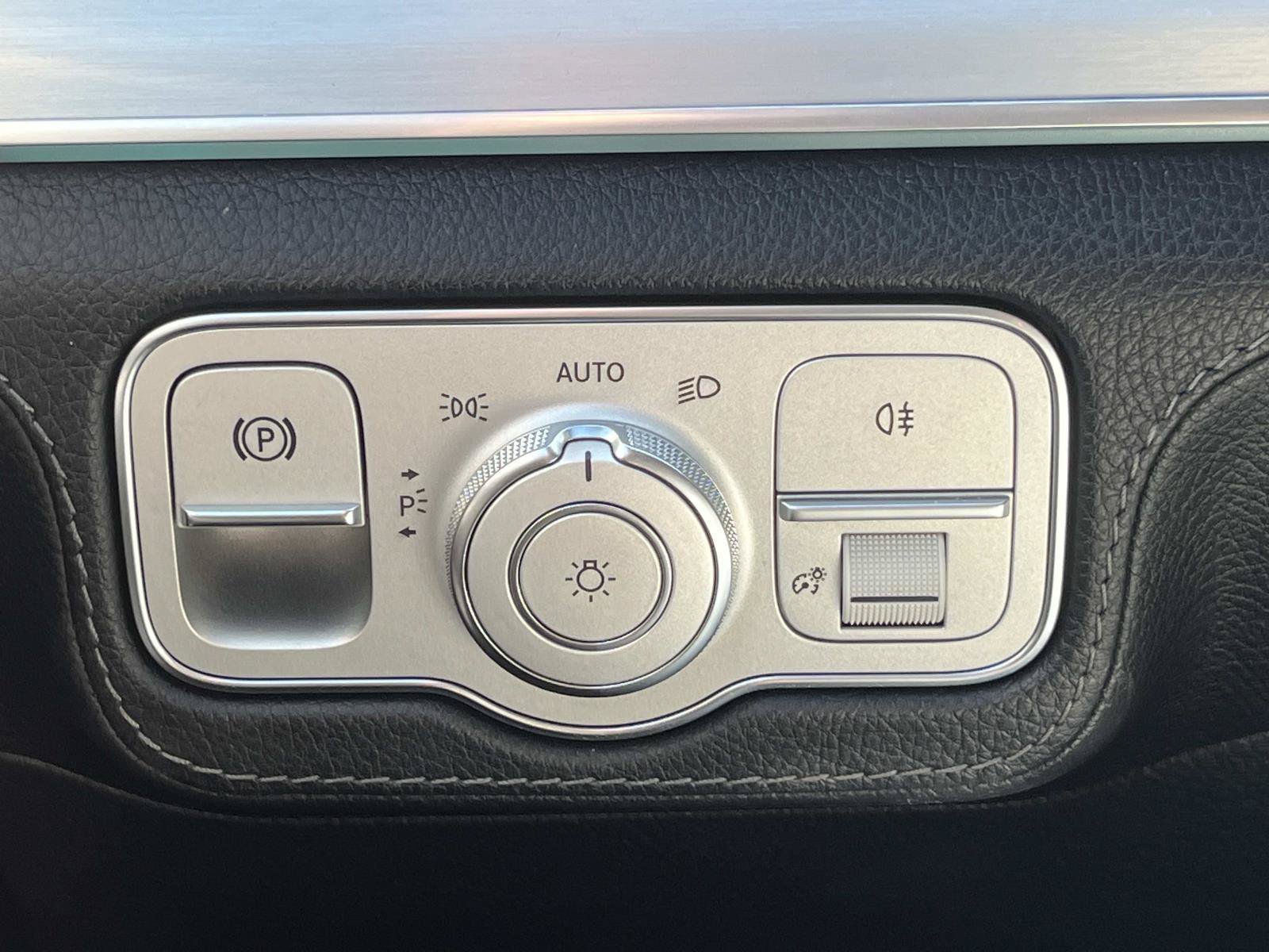 Certified 2020 Mercedes-Benz GLE 350 4MATIC image 41