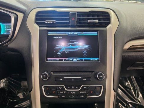 Used 2016 Ford Fusion SE w/ Equipment Group 502A FWD image 16