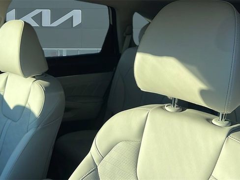 New 2026 Kia Sorento SX image 10