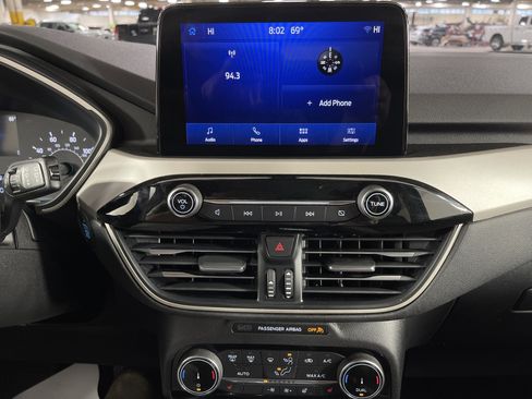 Used 2022 Ford Escape SE w/ SE Sport Appearance Package image 21