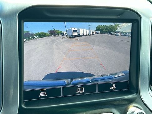 Used 2022 GMC Sierra 1500 SLT w/ SLT Premium Package image 32