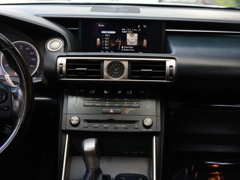 Used 2016 Lexus IS 200t RWD image 39