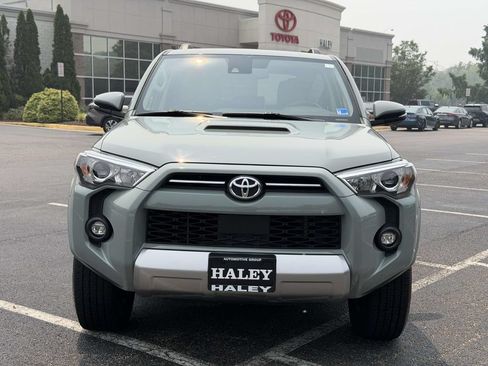 Certified 2023 Toyota 4Runner TRD Off-Road Premium w/ Moonroof Package AWD/4WD image 25