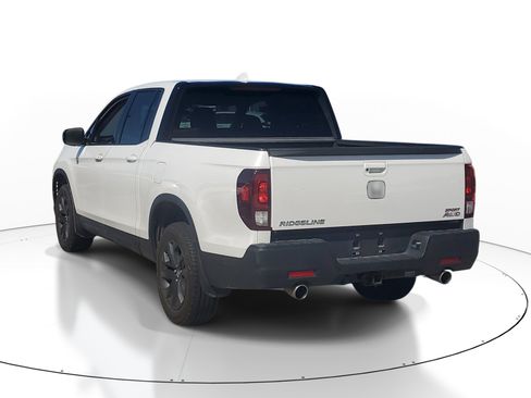 Used 2023 Honda Ridgeline Sport image 4