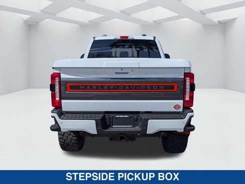 Used 2026 Ford F250 Lariat w/ Black Appearance Package image 5