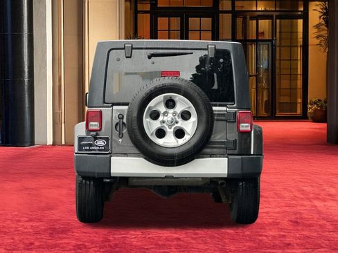 Used 2014 Jeep Wrangler Unlimited Sahara w/ Connectivity Group image 11