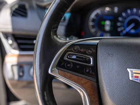 Used 2019 Cadillac Escalade Luxury AWD/4WD image 23
