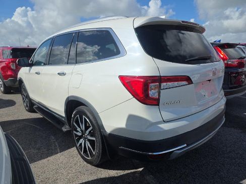 Used 2019 Honda Pilot Touring image 2