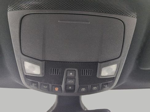 Used 2021 Ford Edge Titanium w/ Equipment Group 301A AWD/4WD image 18