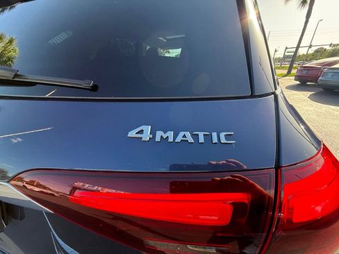 Used 2024 Mercedes-Benz GLE 450 4MATIC image 10