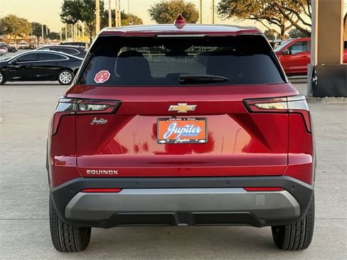 New 2026 Chevrolet Equinox LT image 5