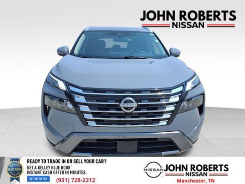 Certified 2025 Nissan Rogue SL FWD image 12