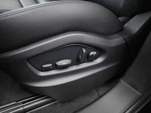 New 2026 Porsche Cayenne image 12