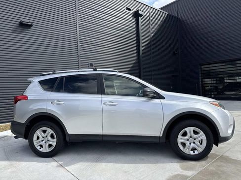Used 2014 Toyota RAV4 LE image 10