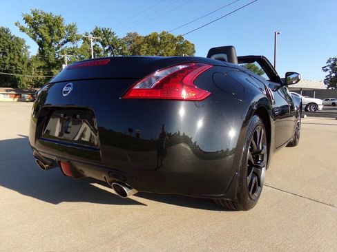 Used 2019 Nissan 370Z Roadster image 34