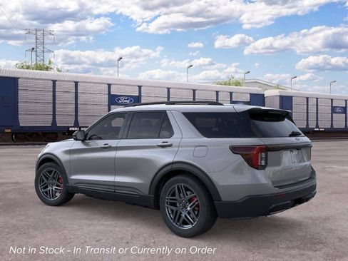 New 2026 Ford Explorer ST-Line w/ ST-Line Street Pack AWD/4WD image 4