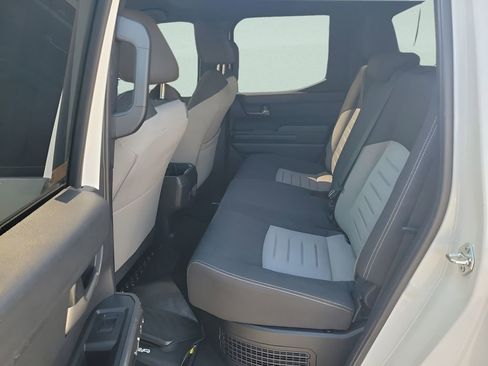 Used 2024 Toyota Tacoma TRD Off-Road image 20