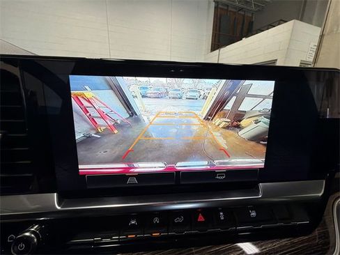 Used 2024 GMC Sierra 1500 Elevation image 17