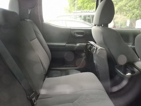 Used 2019 Toyota Tacoma TRD Sport w/ Technology Package RWD image 10