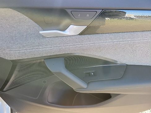 New 2026 Volkswagen Tiguan S image 40