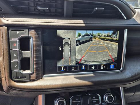 Used 2023 GMC Yukon XL Denali AWD/4WD image 28