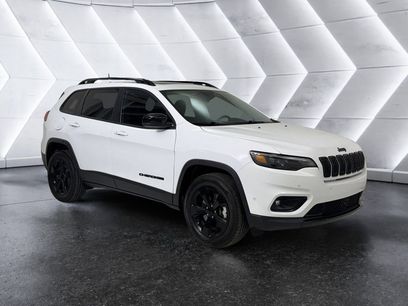 Used 2023 Jeep Cherokee Altitude Lux w/ Lux Elite Package