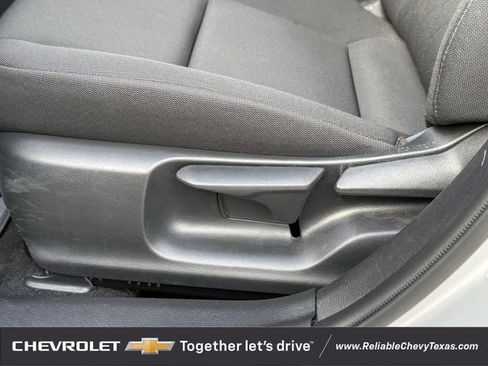 Used 2025 Toyota Corolla LE FWD image 27