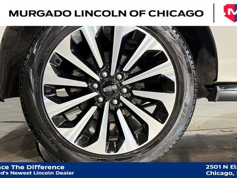 Used 2023 Lincoln Navigator Reserve AWD/4WD image 22